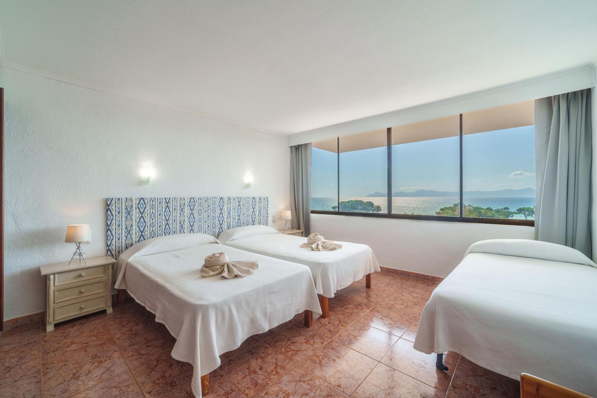 Apartment The Shell Ii, Beach Views And Pool Алькудия Экстерьер фото